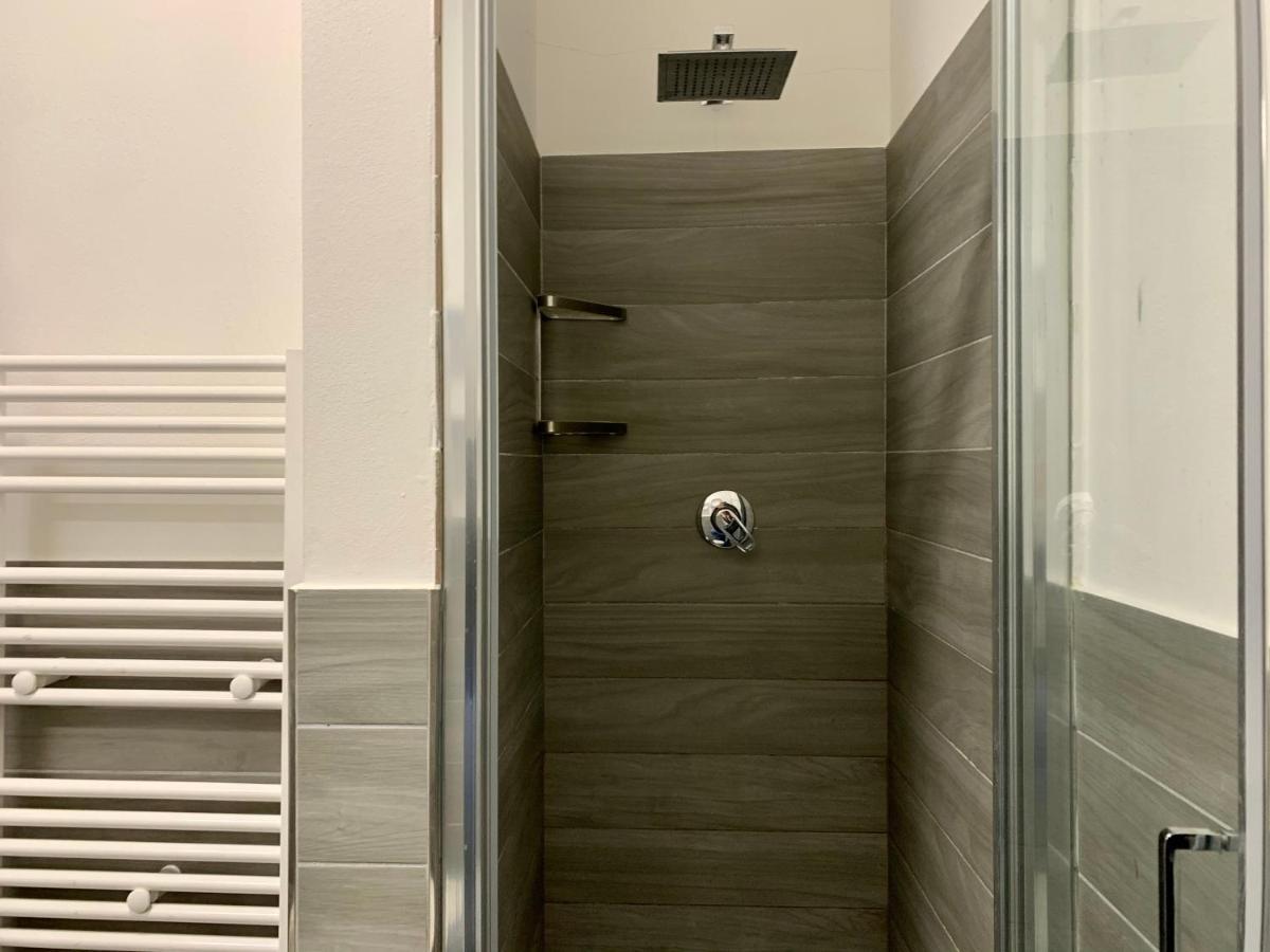 Marilyn Arpa Apartment Sirmione Buitenkant foto