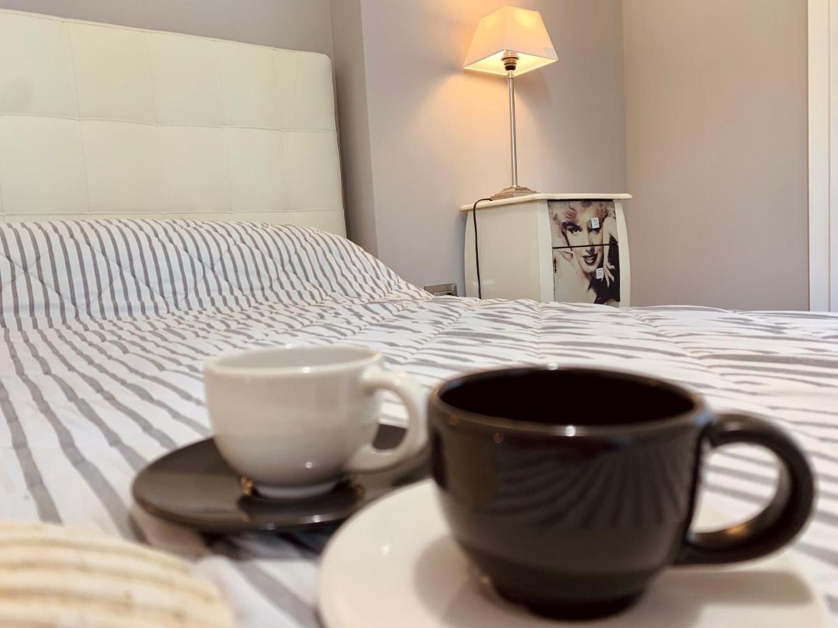 Marilyn Arpa Apartment Sirmione Buitenkant foto