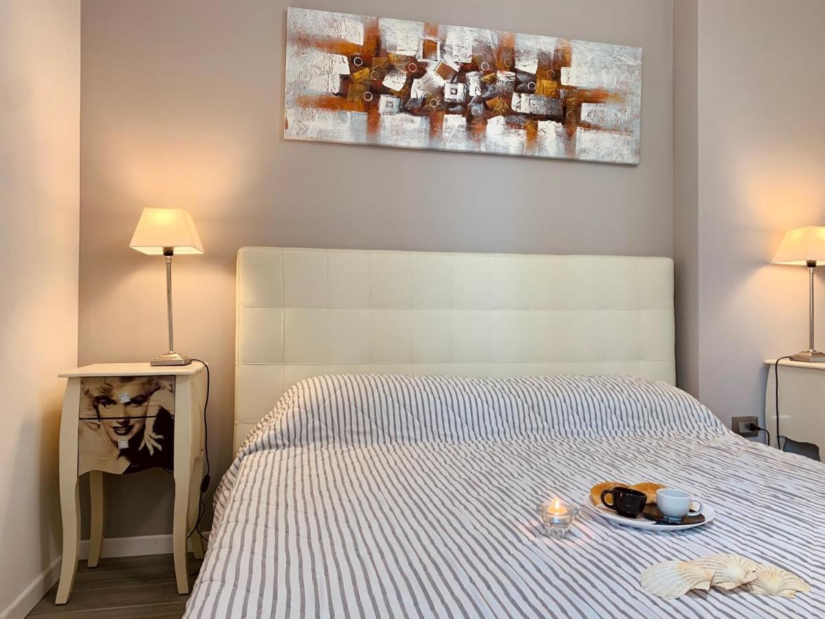 Marilyn Arpa Apartment Sirmione Buitenkant foto