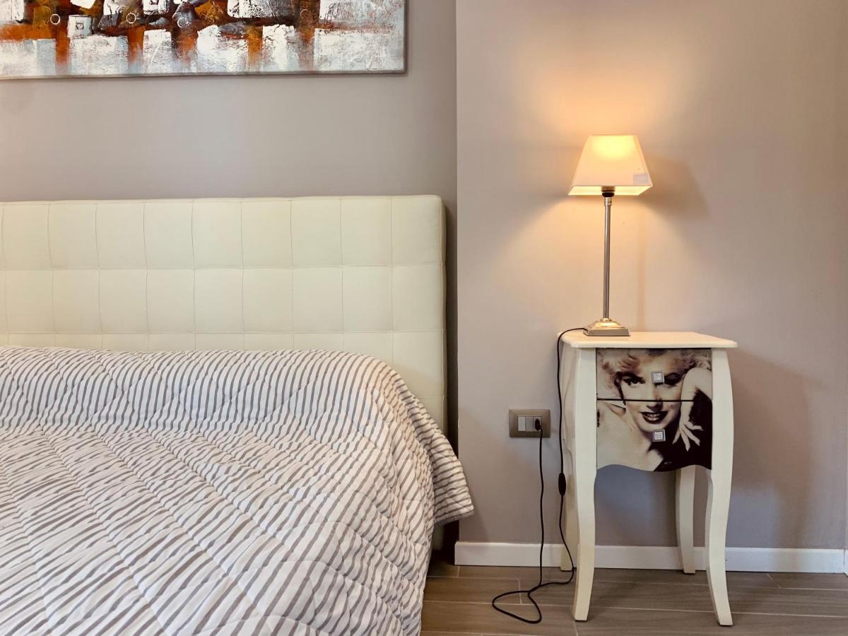 Marilyn Arpa Apartment Sirmione Buitenkant foto